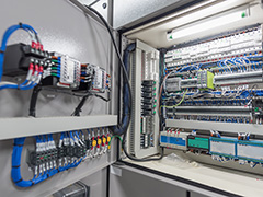 試験・検査の様子